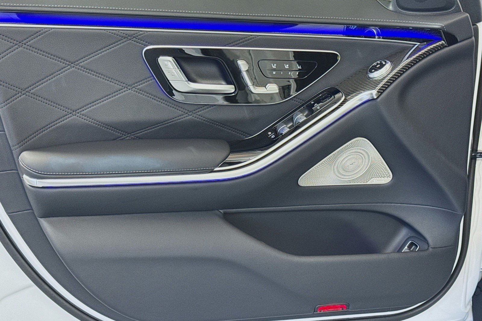 2025 Mercedes-Benz S-Class S 63 - Photo 16