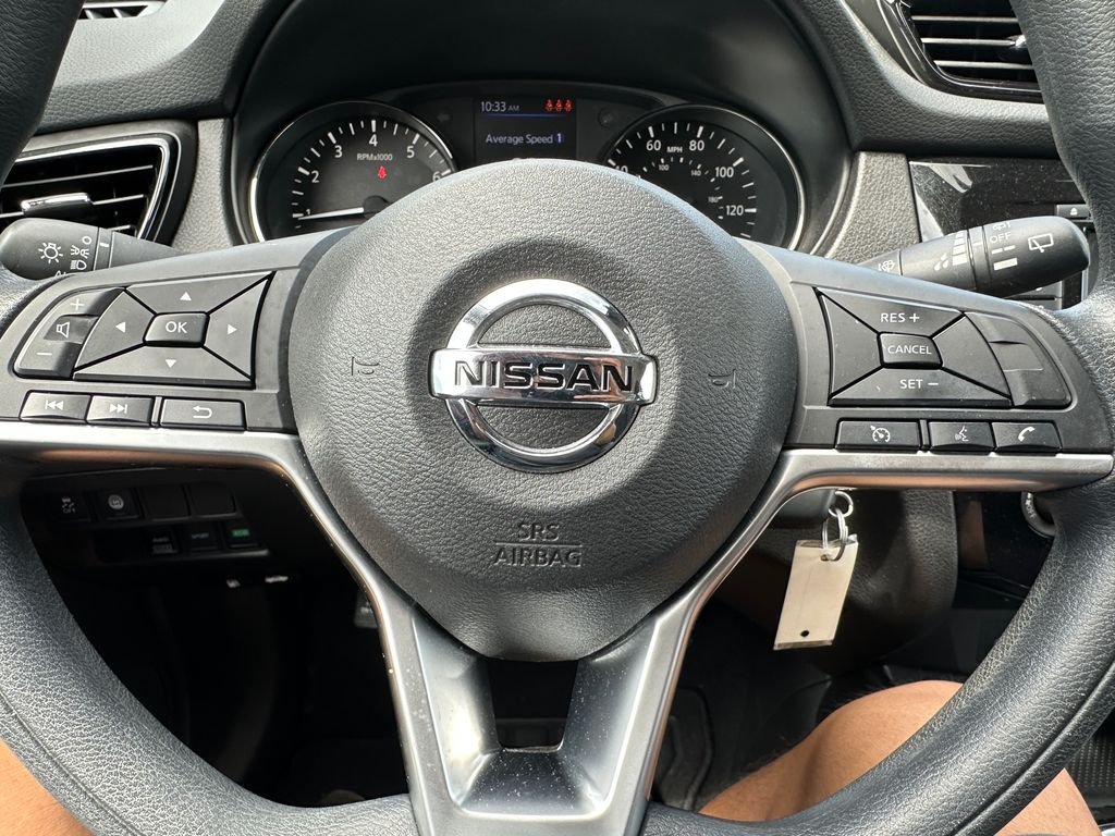 Used 2020 Red Nissan S image 17