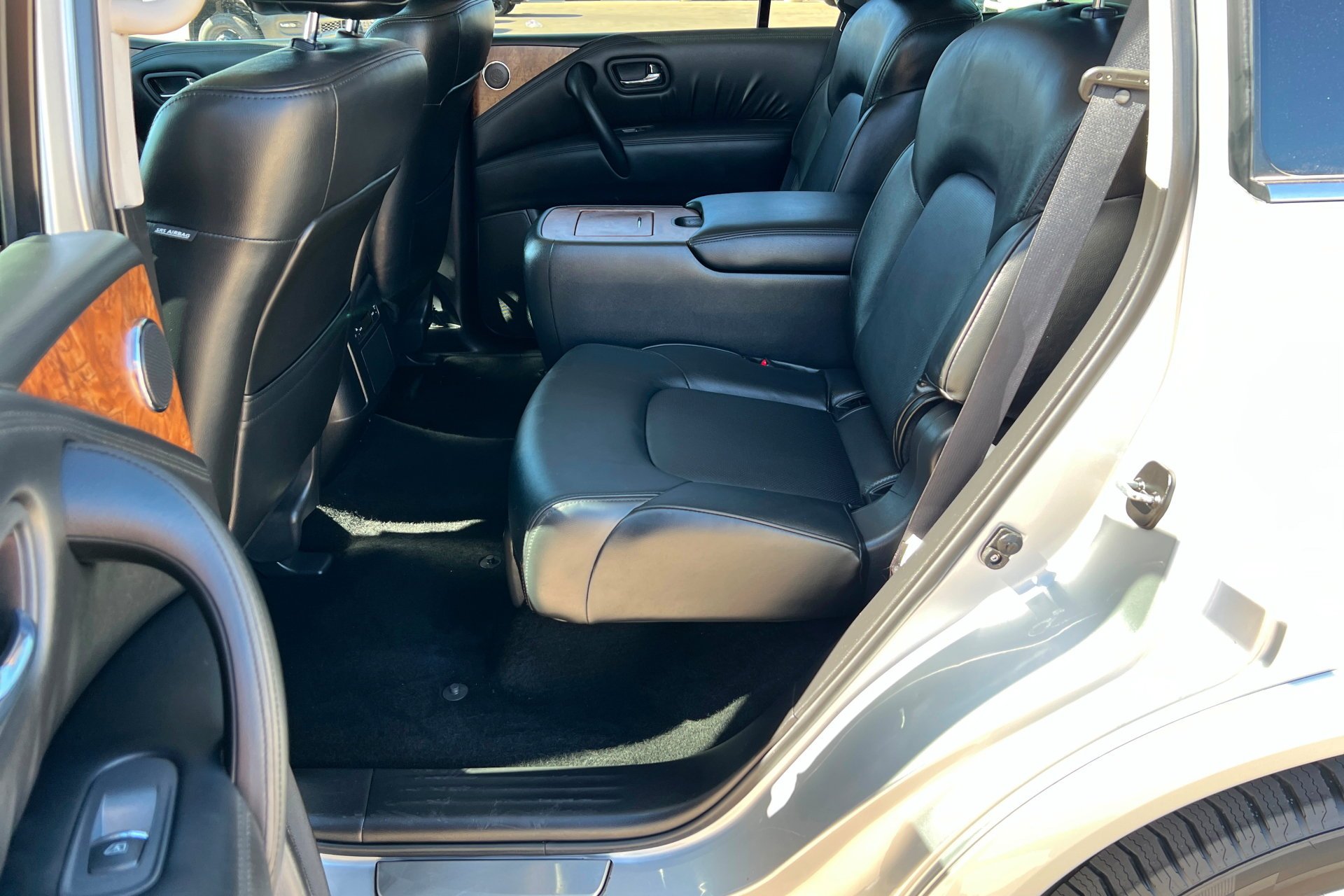Used 2023 Brilliant Silver Metallic Nissan SL image 22