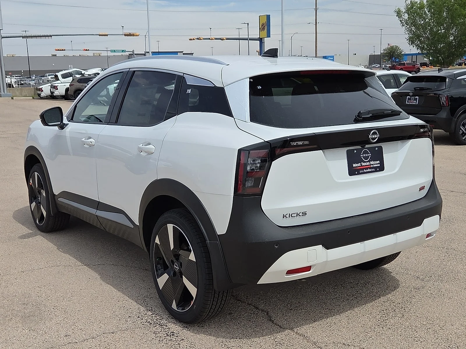 New 2026 QAC Aspen Whit Nissan SR Front-Wheel Drive image 3