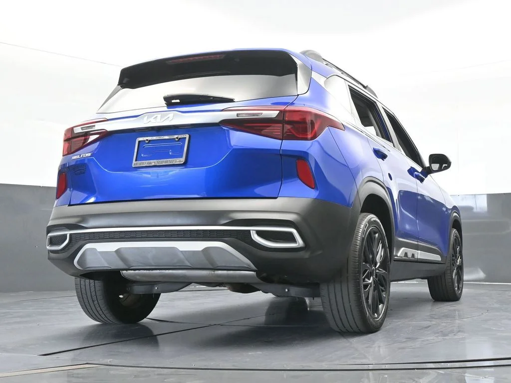 Used 2022 Neptune Blue Kia Nightfall image 57