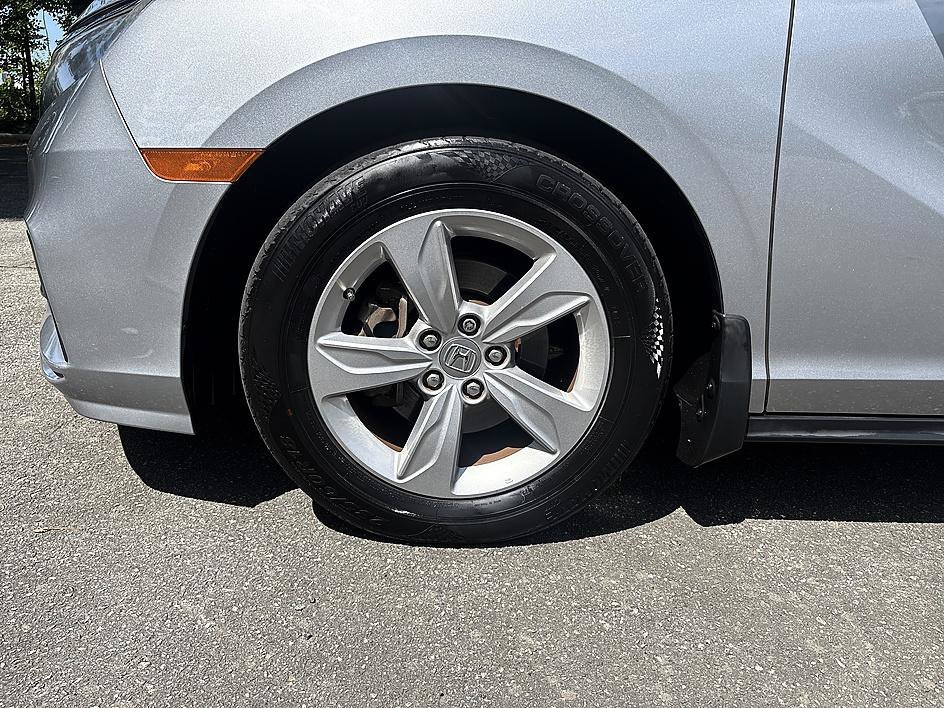 Used 2019 Lunar Silver Metallic Honda EX-L image 8