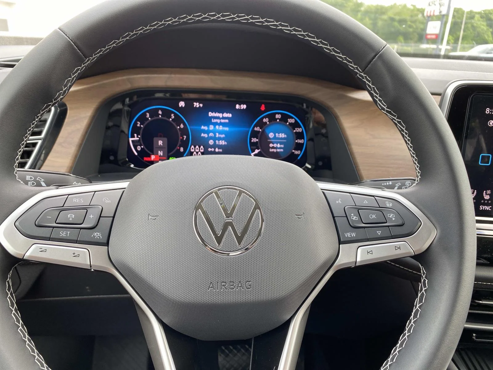 New 2026 Deep Black Pearl Volkswagen 2.0T SE w/Technology 4MOTION image 12