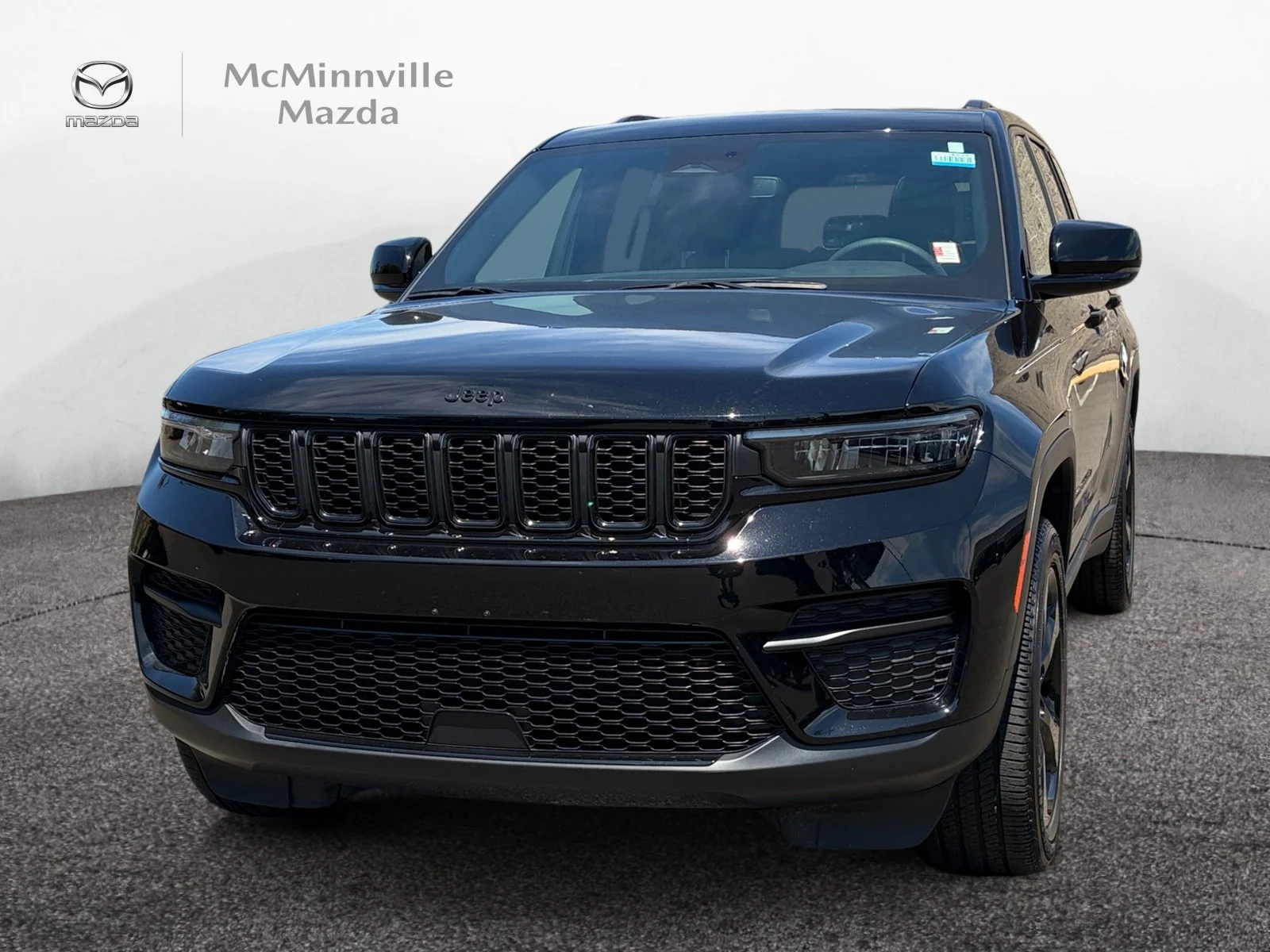 Used 2023 Black Jeep Altitude X image 1