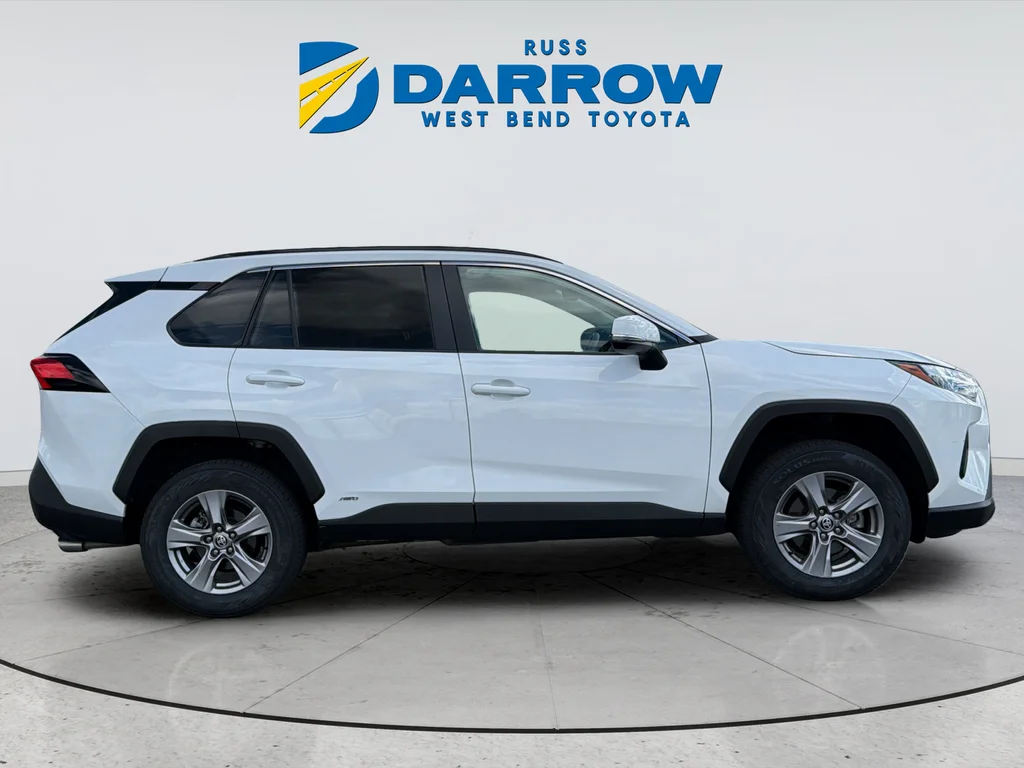Used 2023 White Toyota XLE image 6