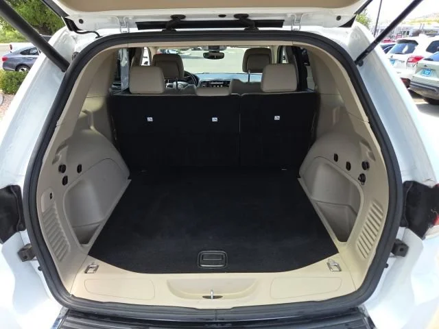 Used 2021 Bright White Clearcoat Jeep Limited image 19