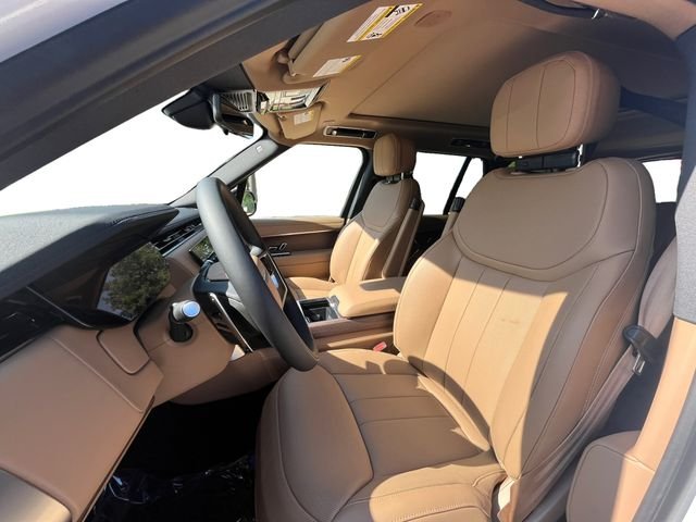 New 2026 Ostuni Pearl White Land Rover SE image 10