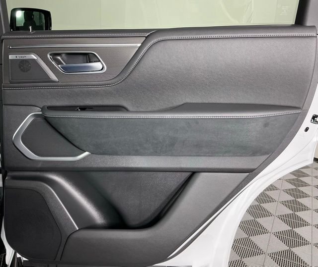 New 2026 RADIANT WHITE INFINITI Luxe 2WD image 26