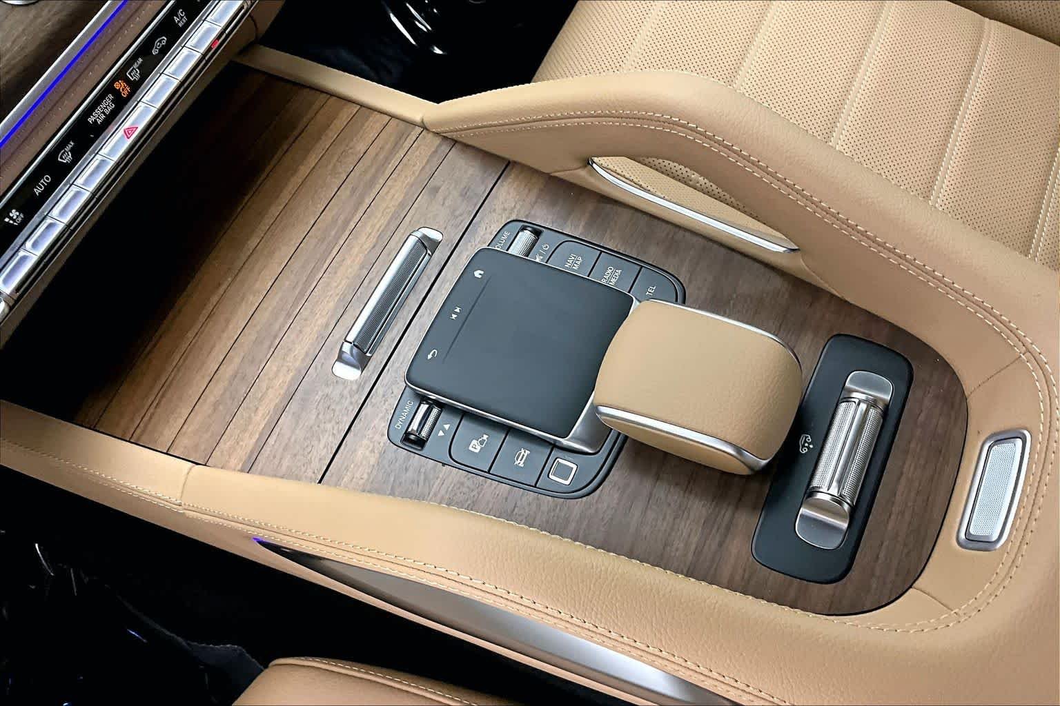 New 2026 Selenite Grey Metallic Mercedes-Benz GLE 580 image 17