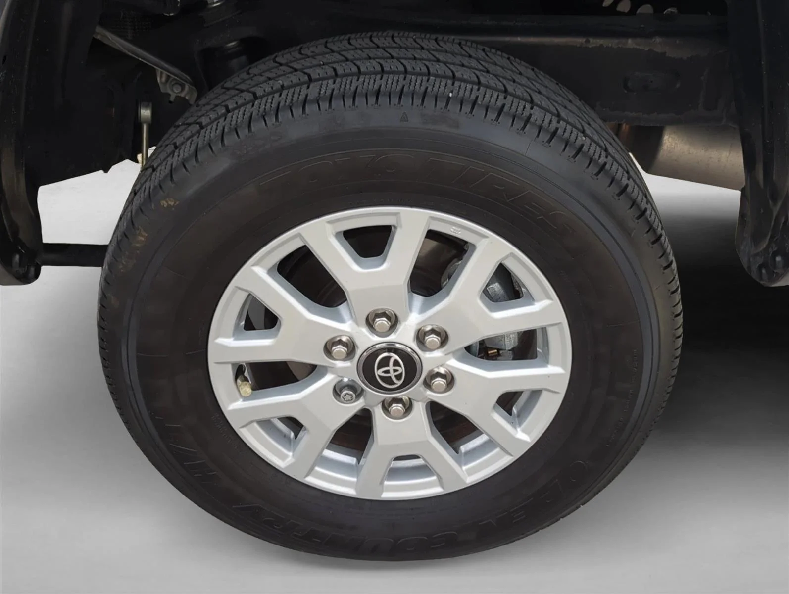 Used 2025 Underground Toyota SR5 image 9