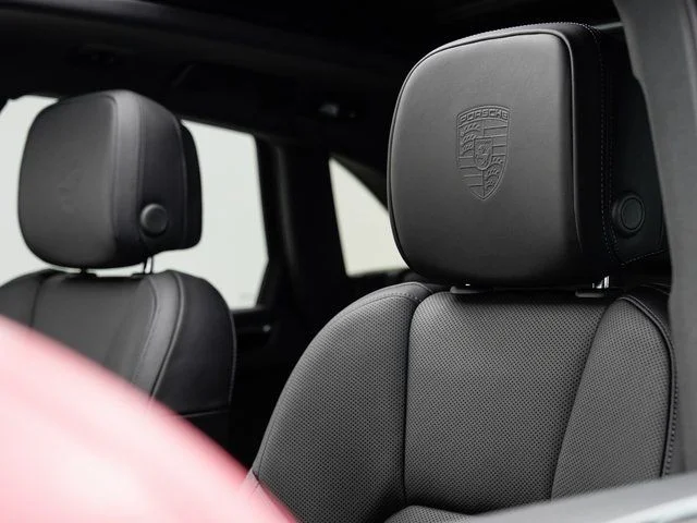 2025 Porsche Macan - Photo 10