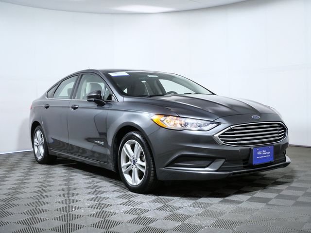 2018 Ford Fusion S's photo