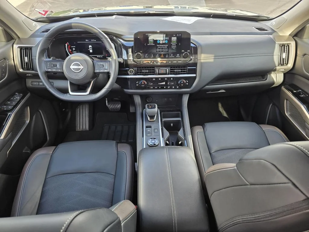 Used 2024 Gray Nissan Platinum 4WD image 11