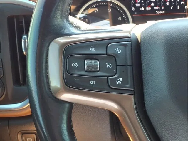 Used 2022 Iridescent Pearl Tricoat Chevrolet High Country image 13