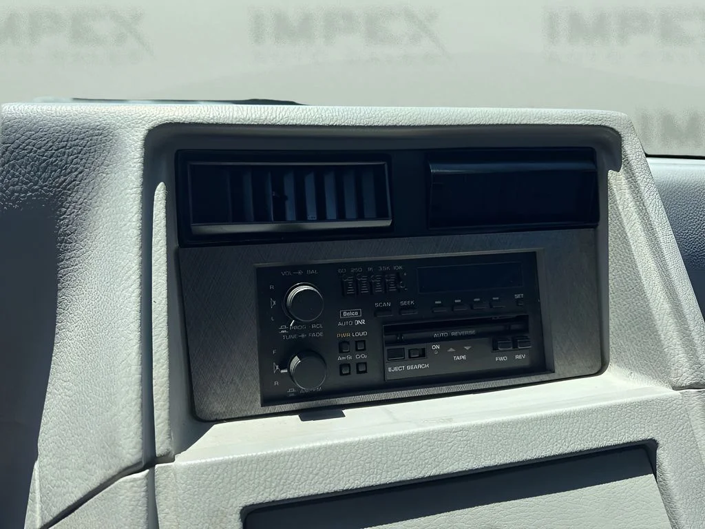 Used 1992  GMC Rally STX image 21