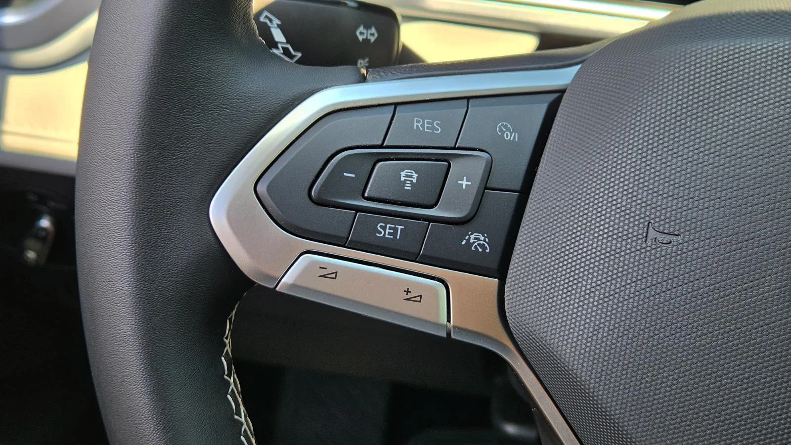 New 2026 GRAY Volkswagen SE image 27