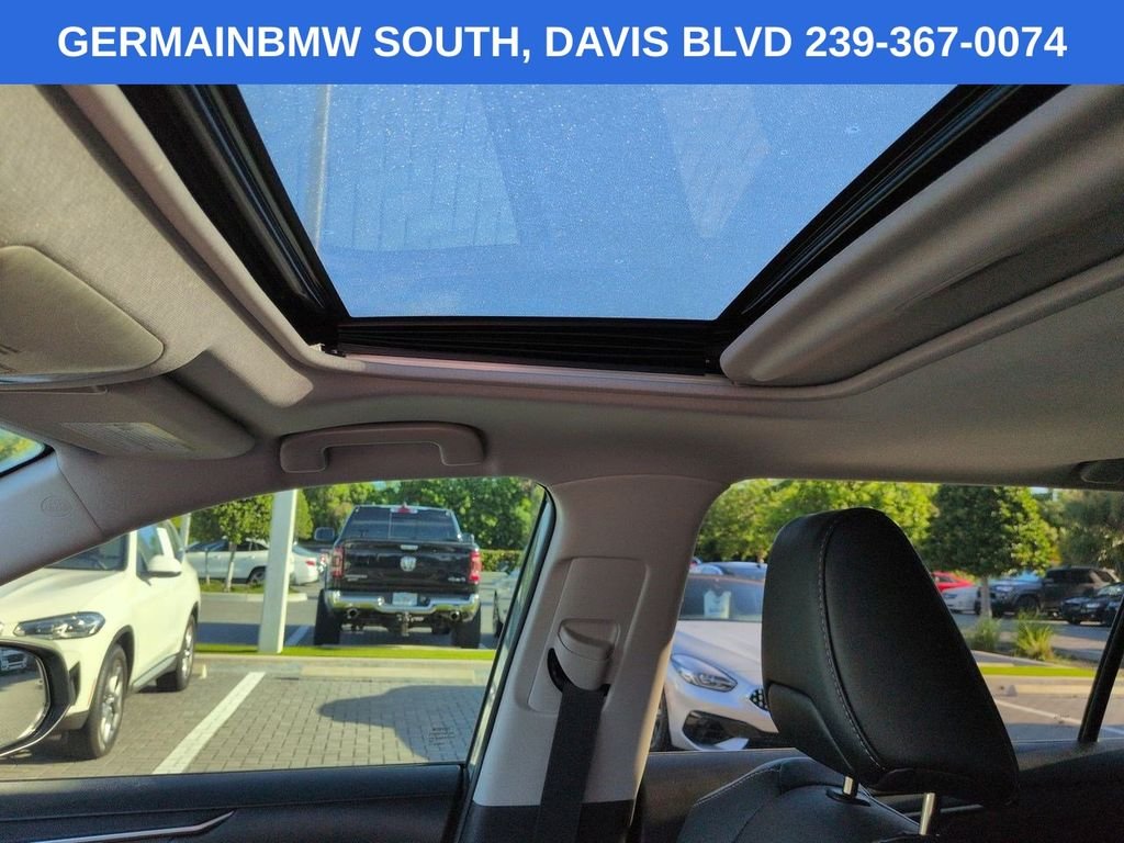 Used 2021 Lunar Toyota XLE Premium image 22