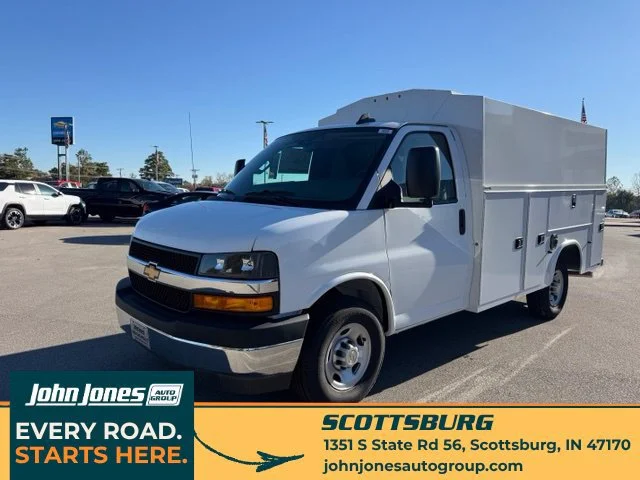New 2026 Summit White Chevrolet 1WT image 1
