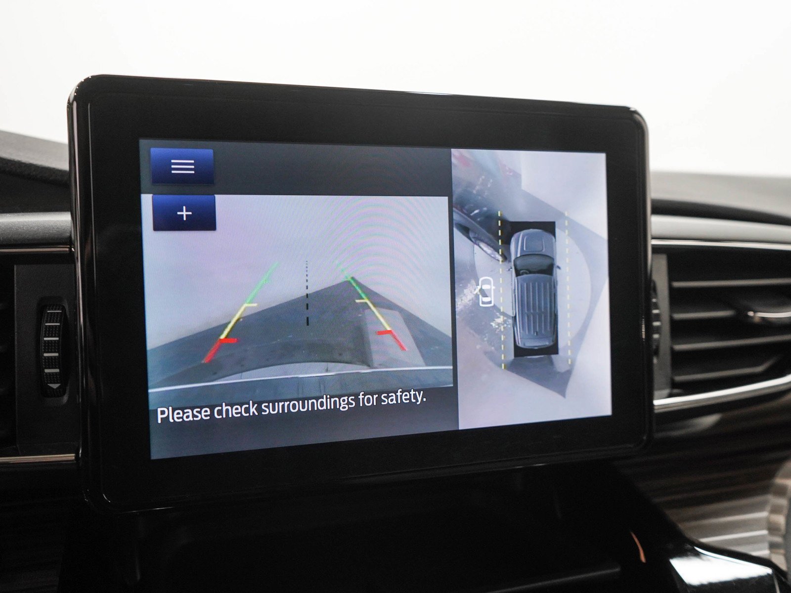 Used 2023  Ford Limited 4WD image 31