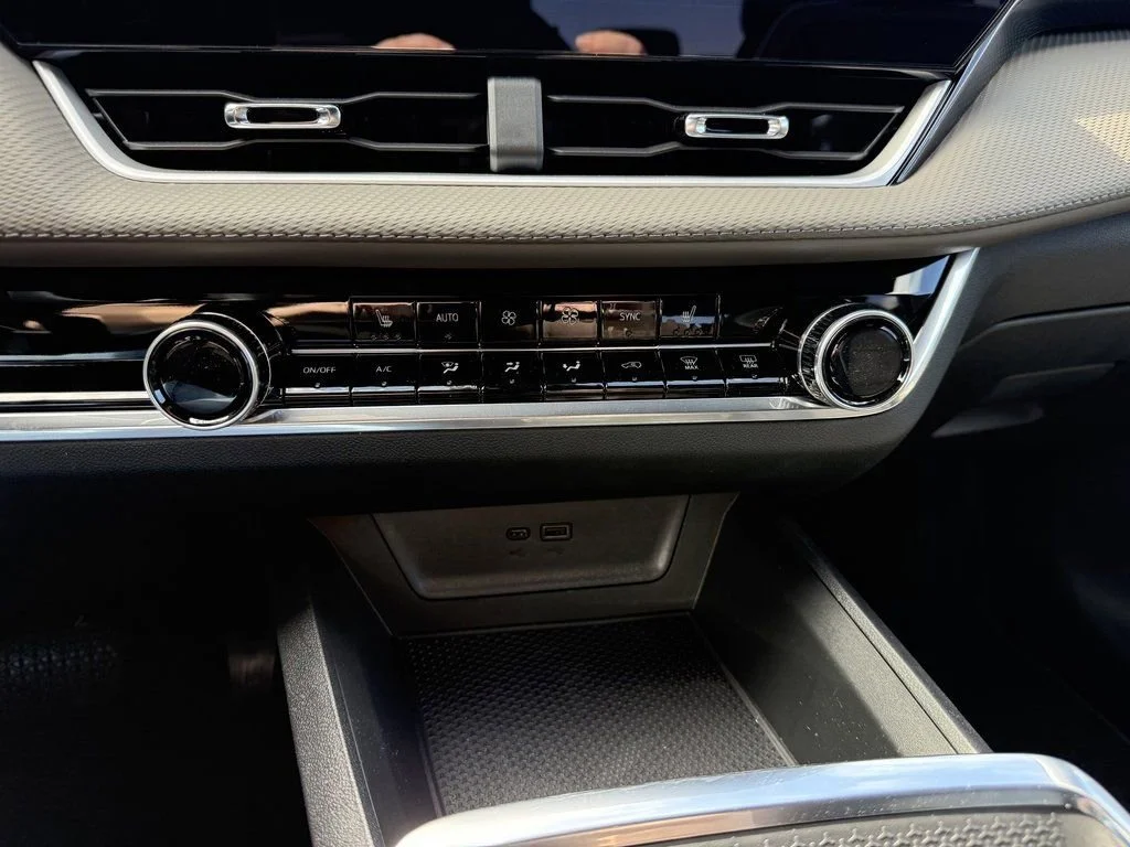 2026 Chevrolet Equinox LT - Photo 23