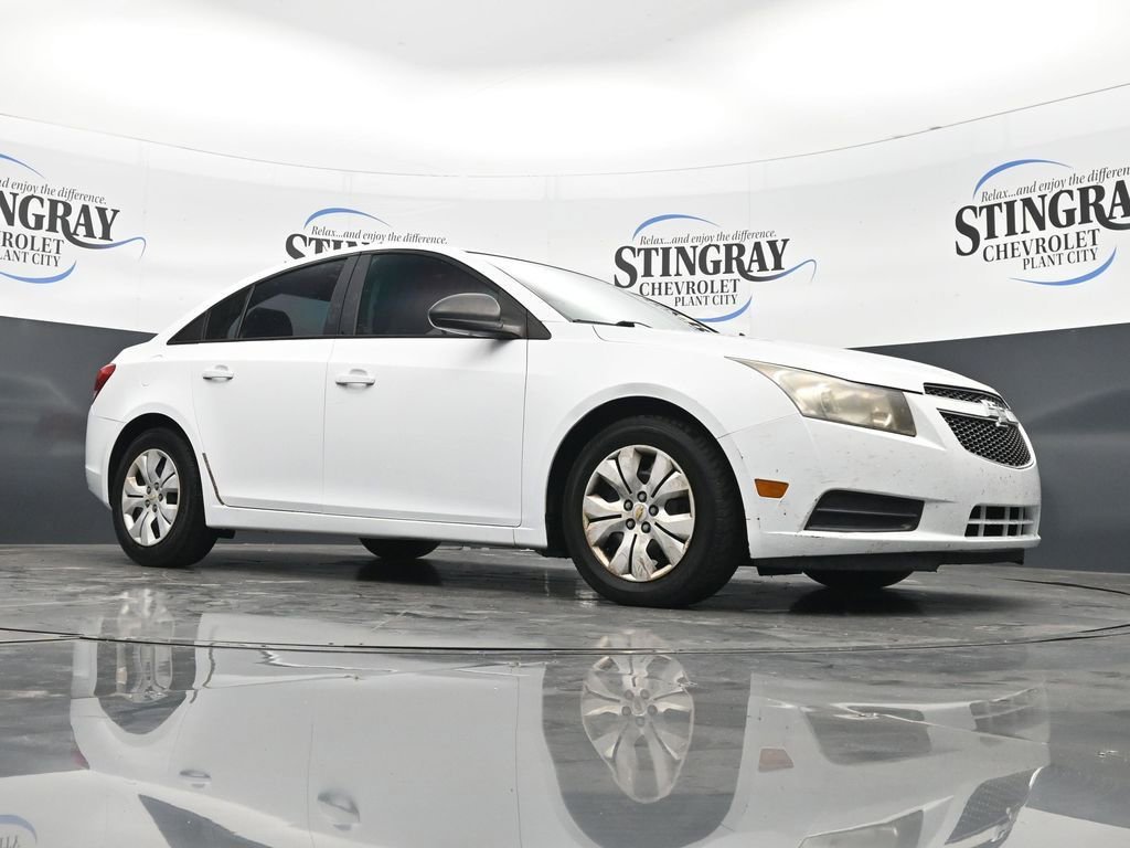 Used 2014 SUMMIT WHITE Chevrolet LS image 26