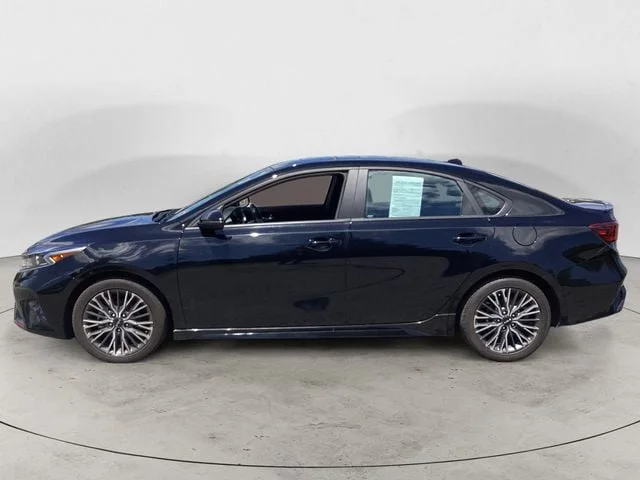 Used 2024 Aurora Black Kia GT-Line image 2