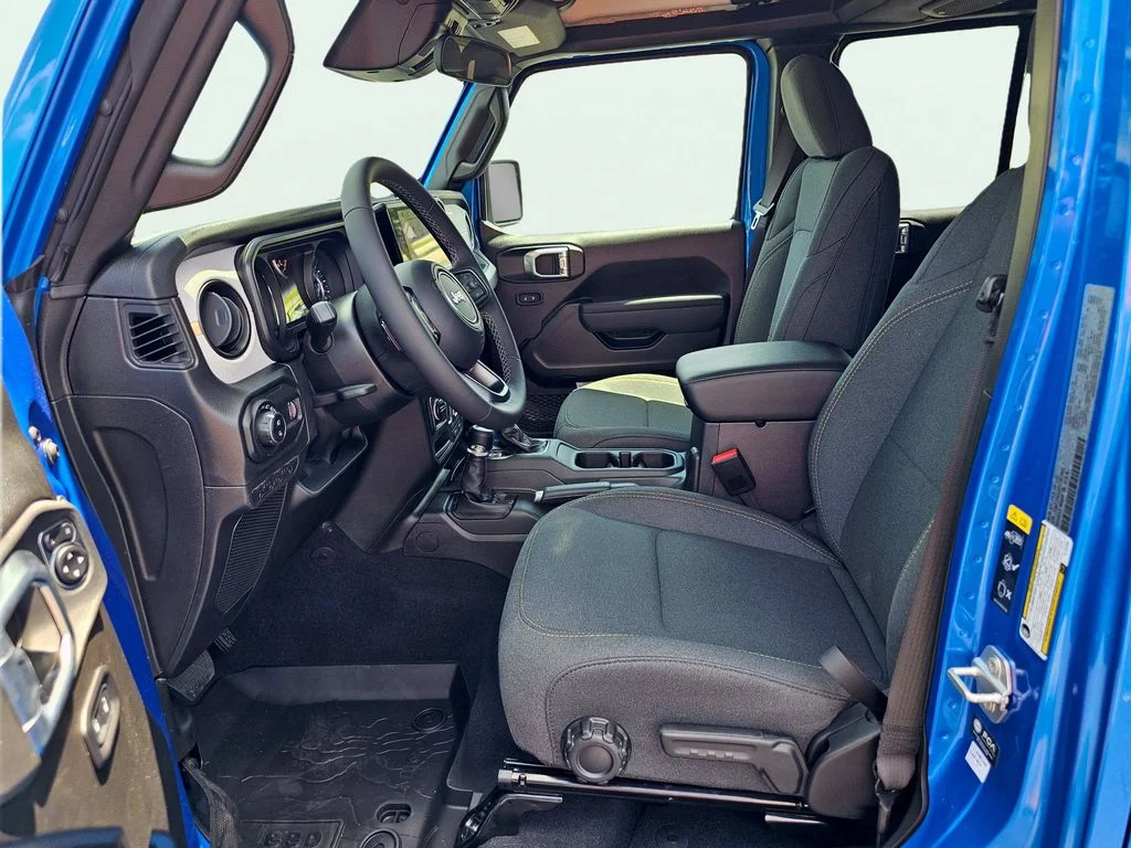 New 2026 Hydro Blue Pearl-Coat Exterior Paint Jeep Sport S image 17