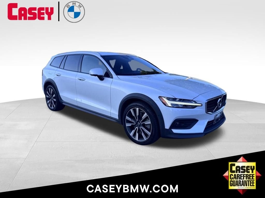Used 2021 White Volvo T5 image 1