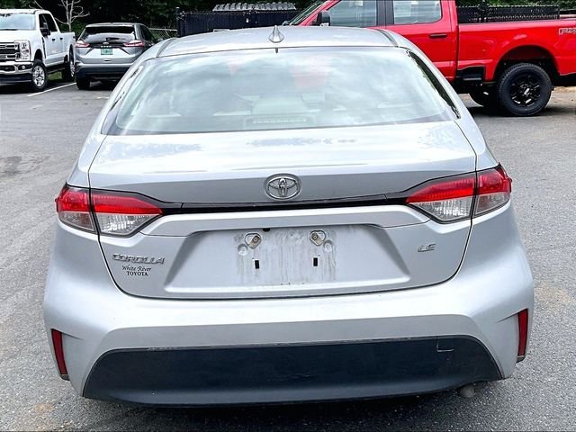 Used 2023 Silver Toyota LE image 5