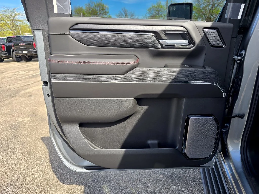 2026 GMC Sierra 2500HD AT4X - Photo 25