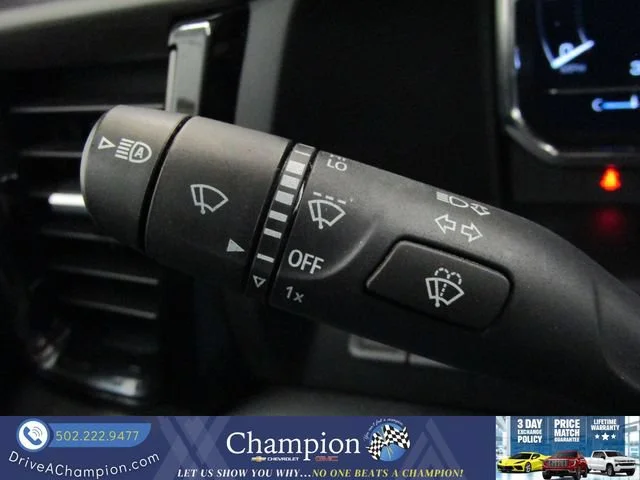 Used 2025 Summit White GMC AT4 image 37