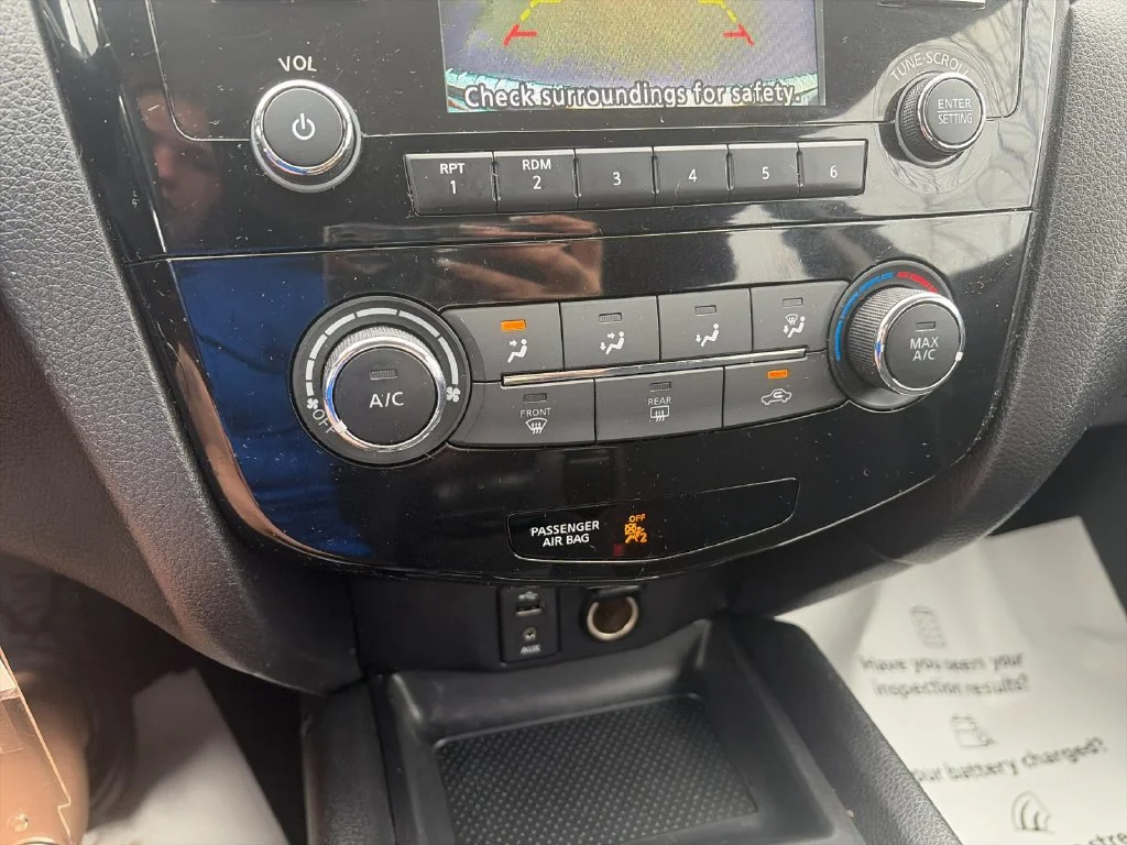 Used 2018 Black Nissan S image 23