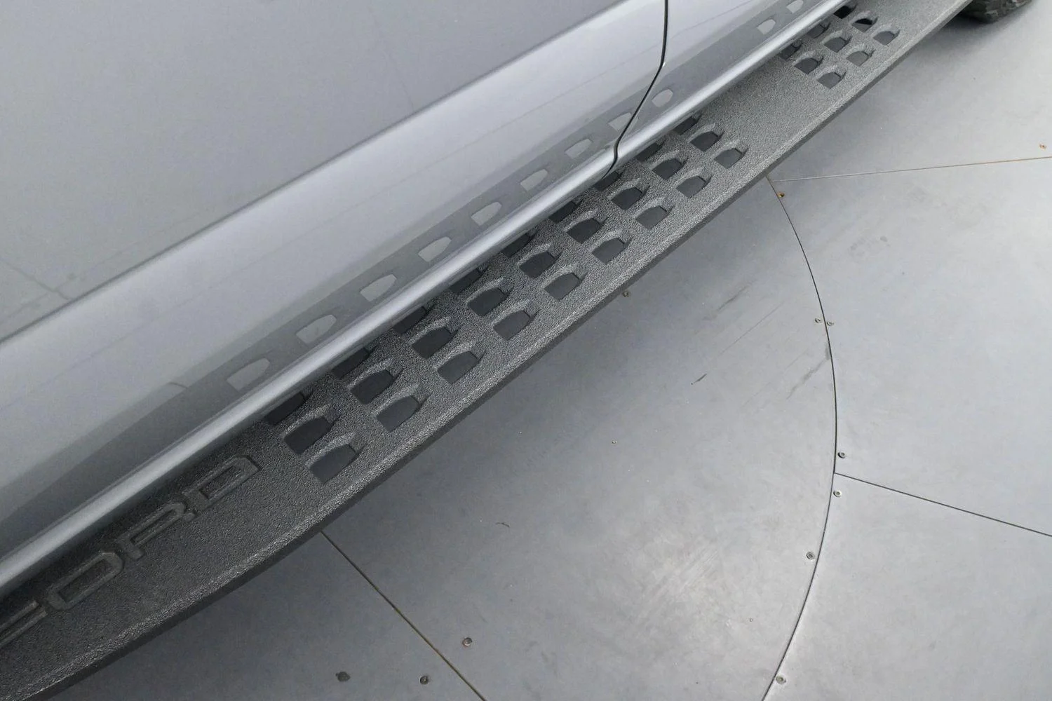 Used 2023 Iconic Silver Ford Tremor image 9