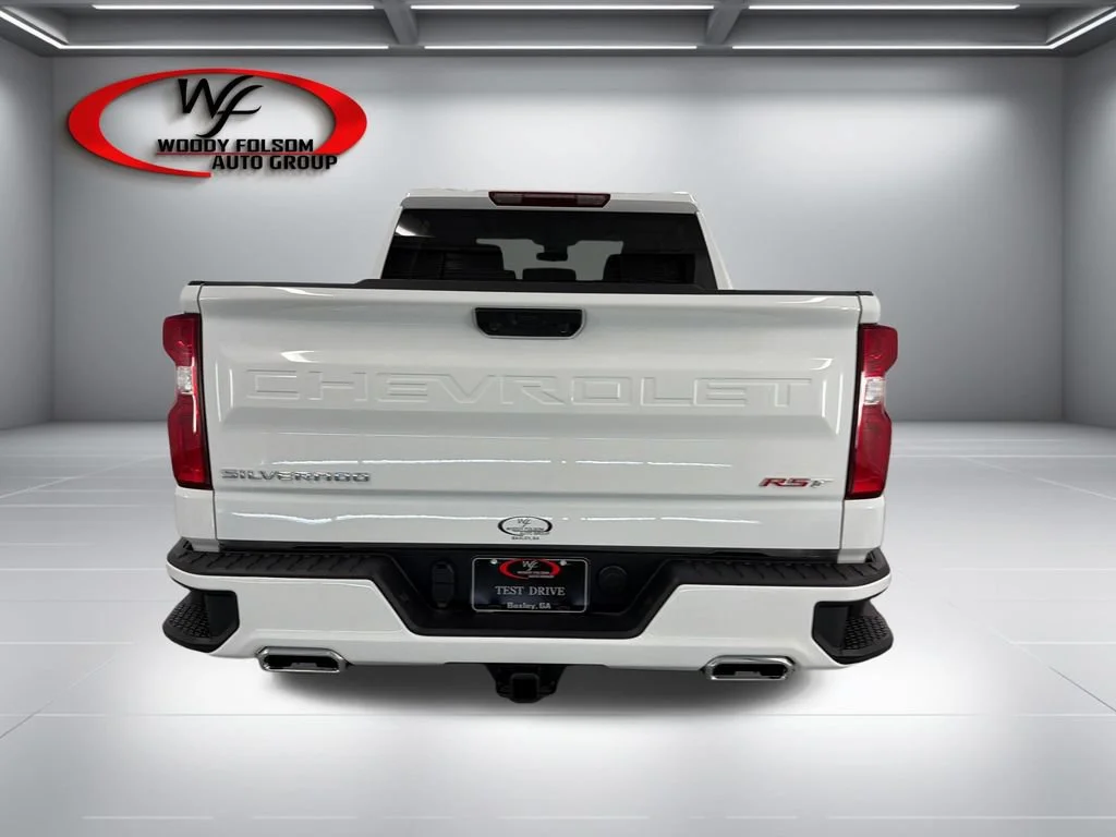 New 2026 Summit White Chevrolet RST image 7