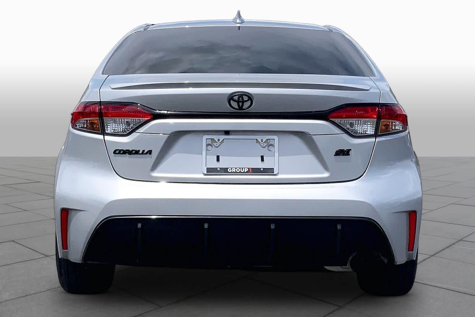 Used 2023 Classic Silver Metallic Toyota SE image 5