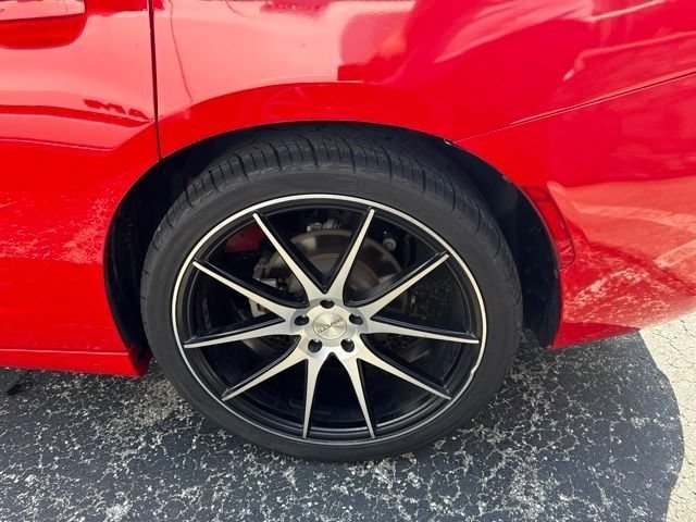 Used 2022 Torred Clearcoat Dodge SXT image 9