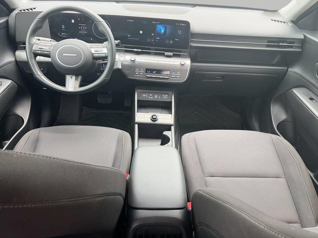 Used 2024  Hyundai SEL image 9