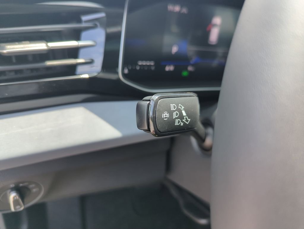 New 2026 White Volkswagen 1.5T SE image 21