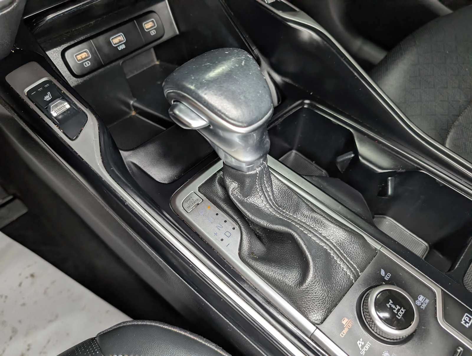 Used 2021 Ebony Black Kia S image 29