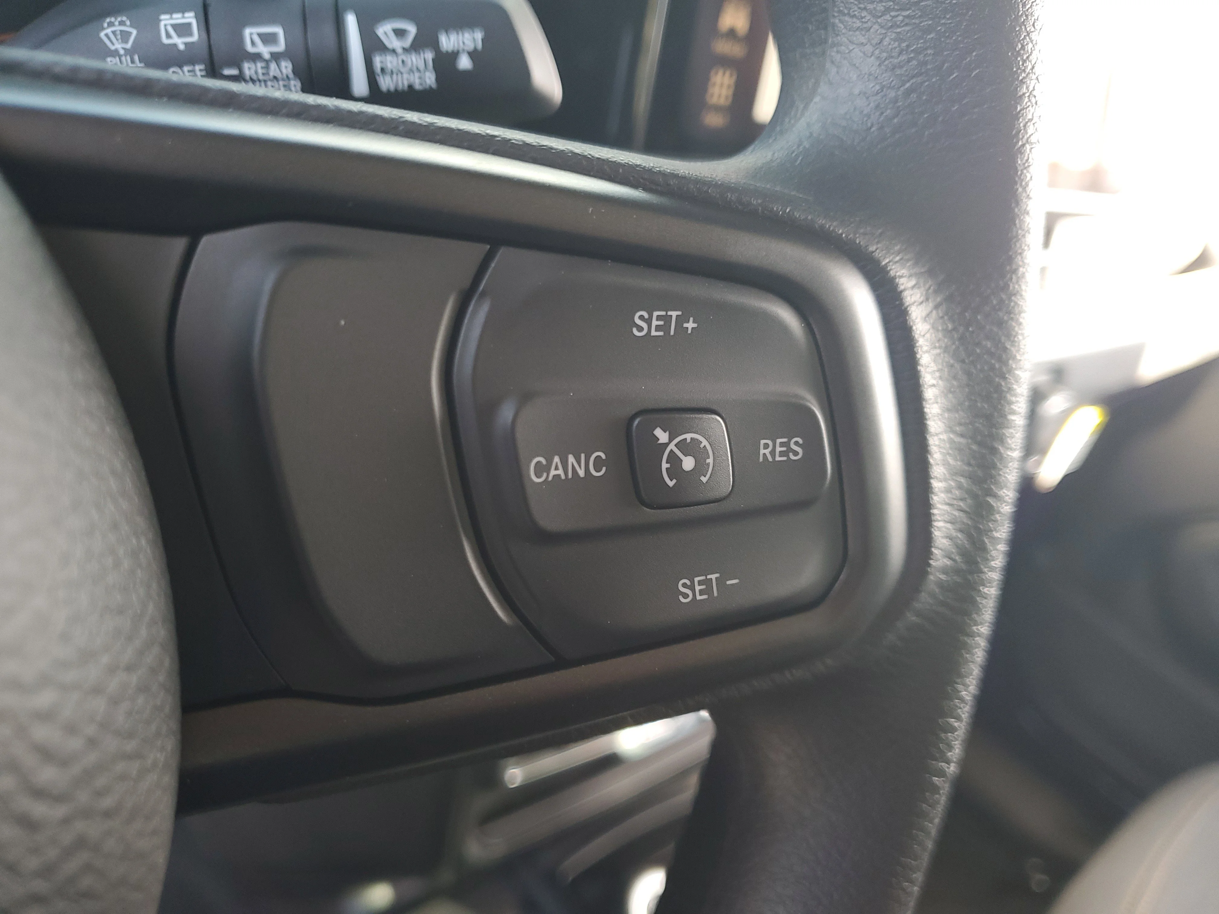 New 2026 Reign Jeep Sport image 14