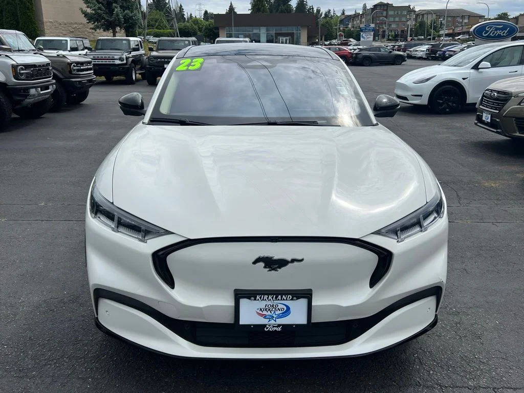 Certified Used 2023 White Metallic Ford Premium image 5