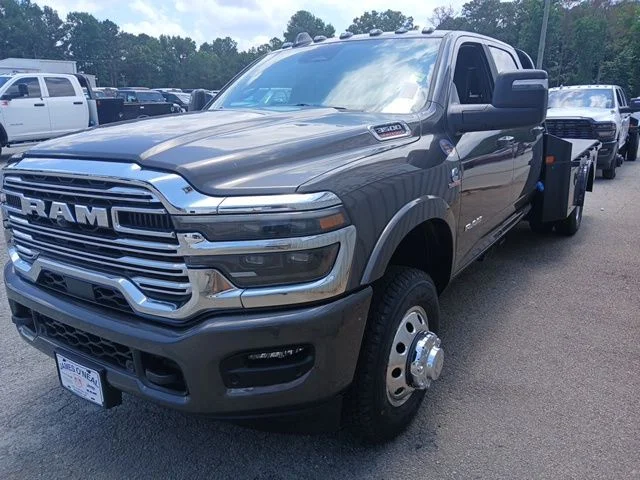 New 2026 Granite Crystal Metallic Clear-Coat Exterior Paint RAM Laramie image 13