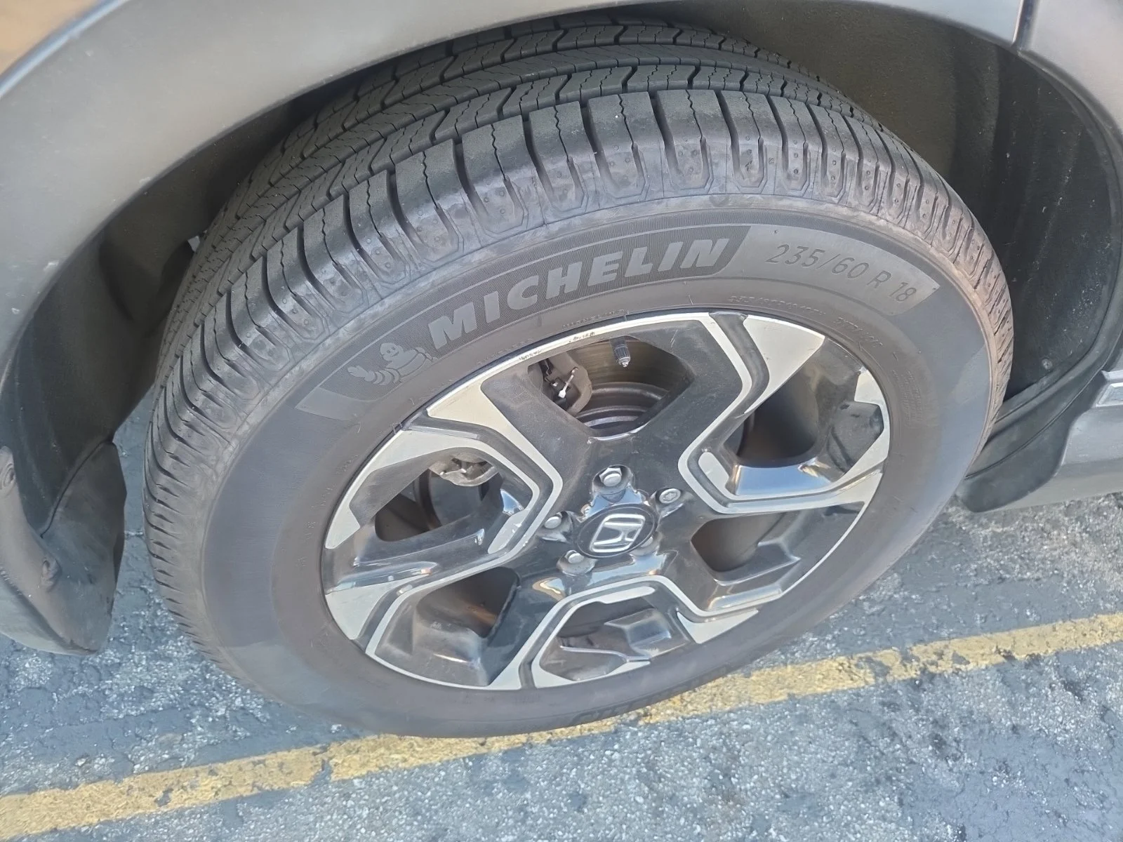 Certified Used 2018 Gray Honda Touring image 4