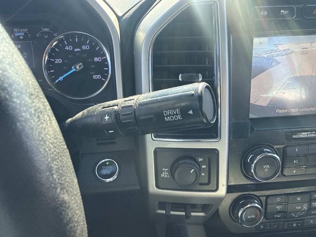 Used 2020 Black Metallic Ford Lariat image 33