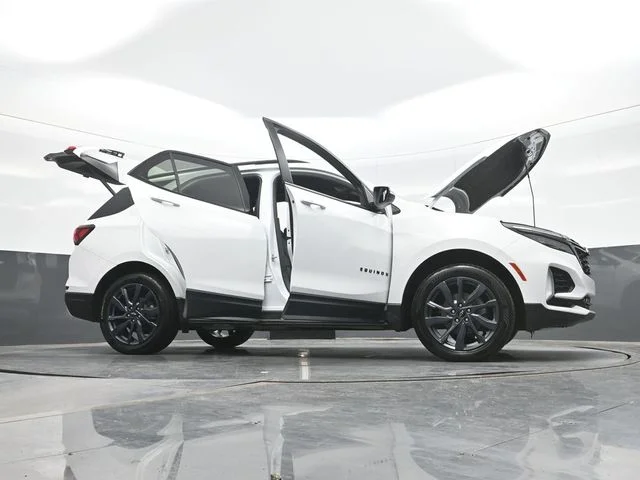 Used 2024 White Chevrolet RS image 31