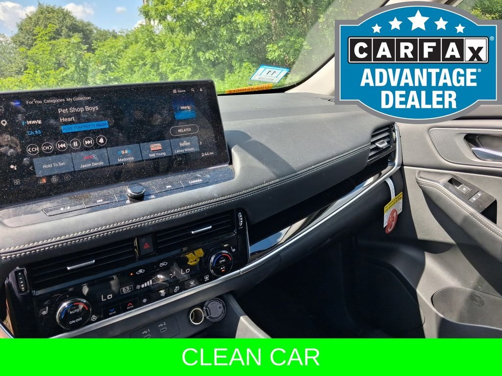 Used 2024 White Nissan SL image 15