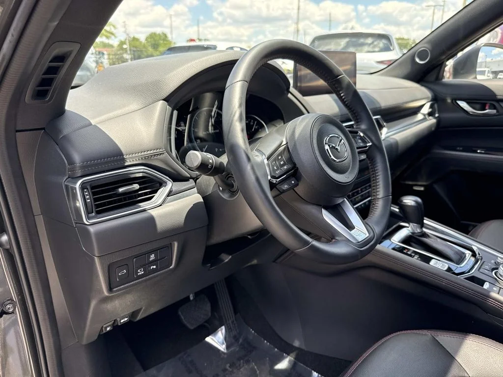Certified Used 2025 Gray Mazda 2.5 Turbo Premium image 28