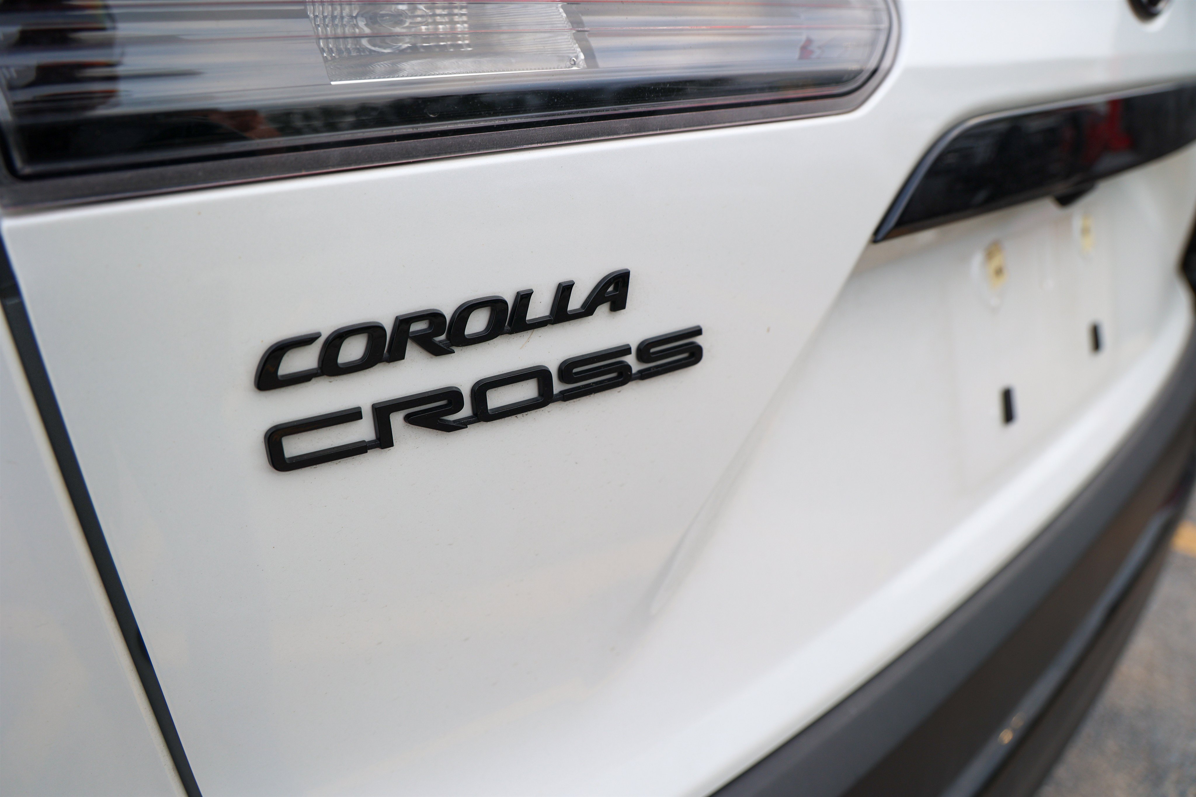 Used 2025 WIND CHILL PEARL/ Toyota Hybrid Nightshade Edition image 10