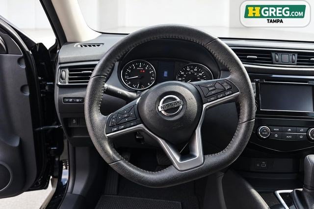 Used 2020 Magnetic Black Pearl Nissan SV image 10