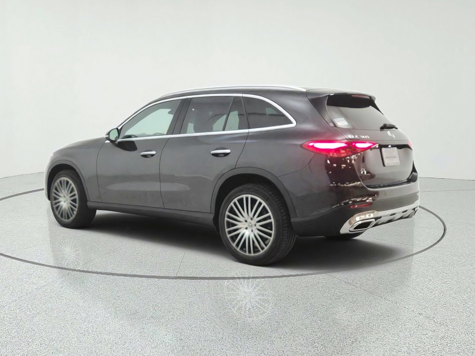 New 2027 Graphite Grey Metallic Mercedes-Benz GLC 300 SUV image 7